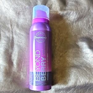 New Beyond Berry Sparkle Body Mousse Bath & Body Works - Hard To Find